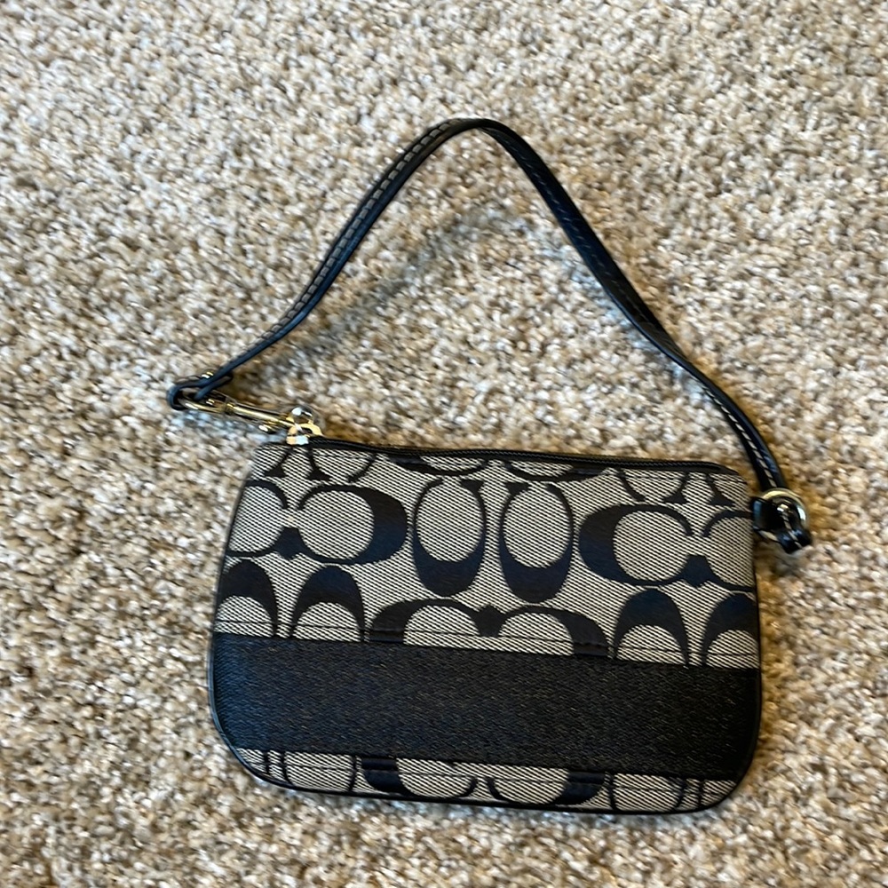 Wristlet